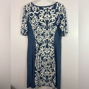 Sami & Jo Plus 1X Blue Ivory Scroll Print Shift Dress Lined Front Stretch 39”